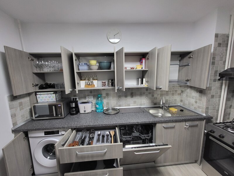 Drumul Taberei nr. 84, ultradotat, impecabil/renovat, 2 bai (Vl. Ialomitei)